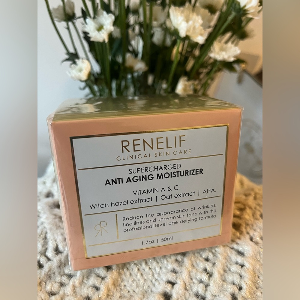 RENELIF Anti Aging Moisturizer and GLAMOUR NY Peeling Gel